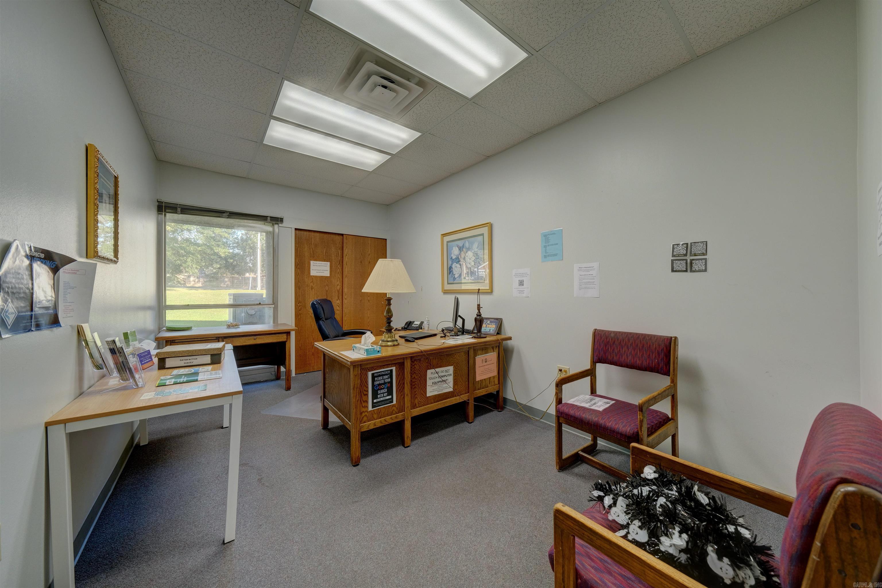 412 N Vine Property Photo 23
