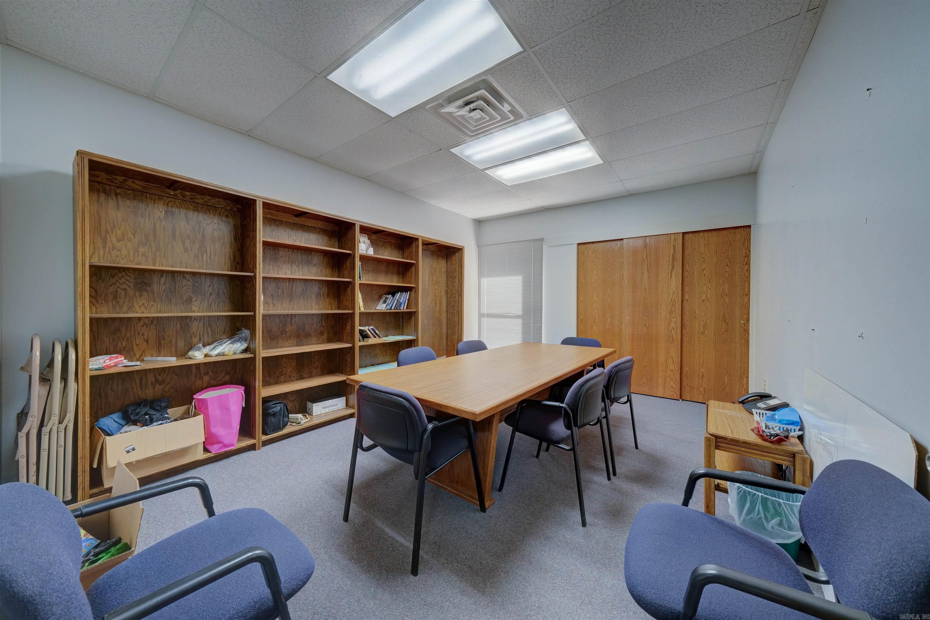 412 N Vine Property Photo 33