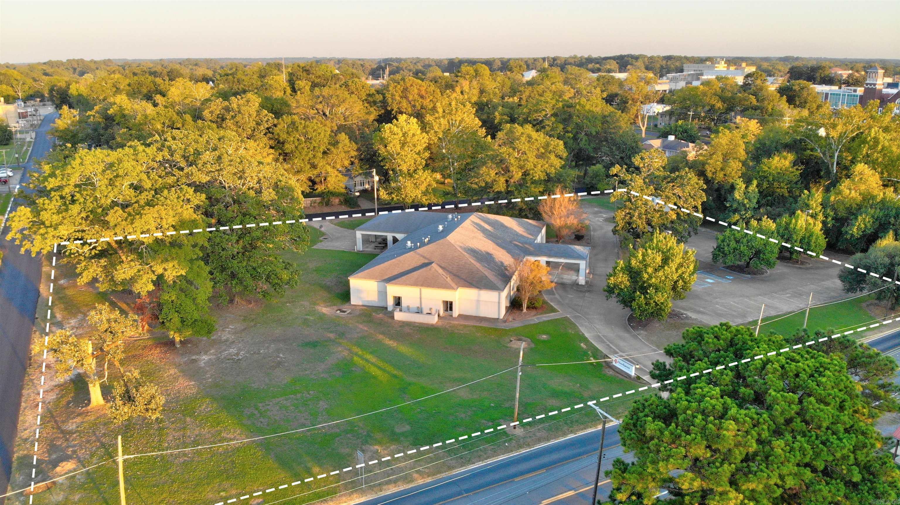 412 N Vine Property Photo 35
