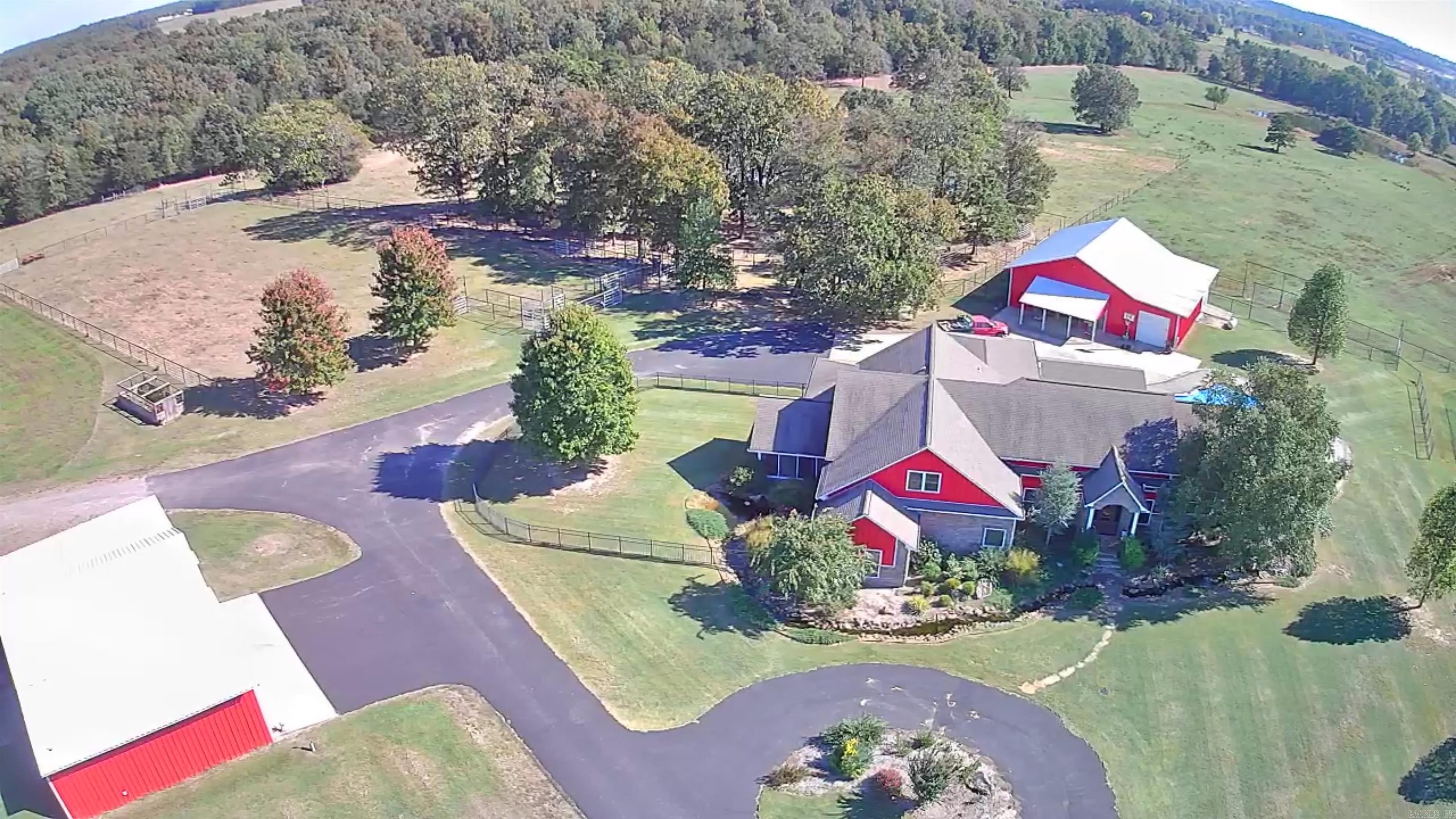 200 Happy Trails Property Photo 2