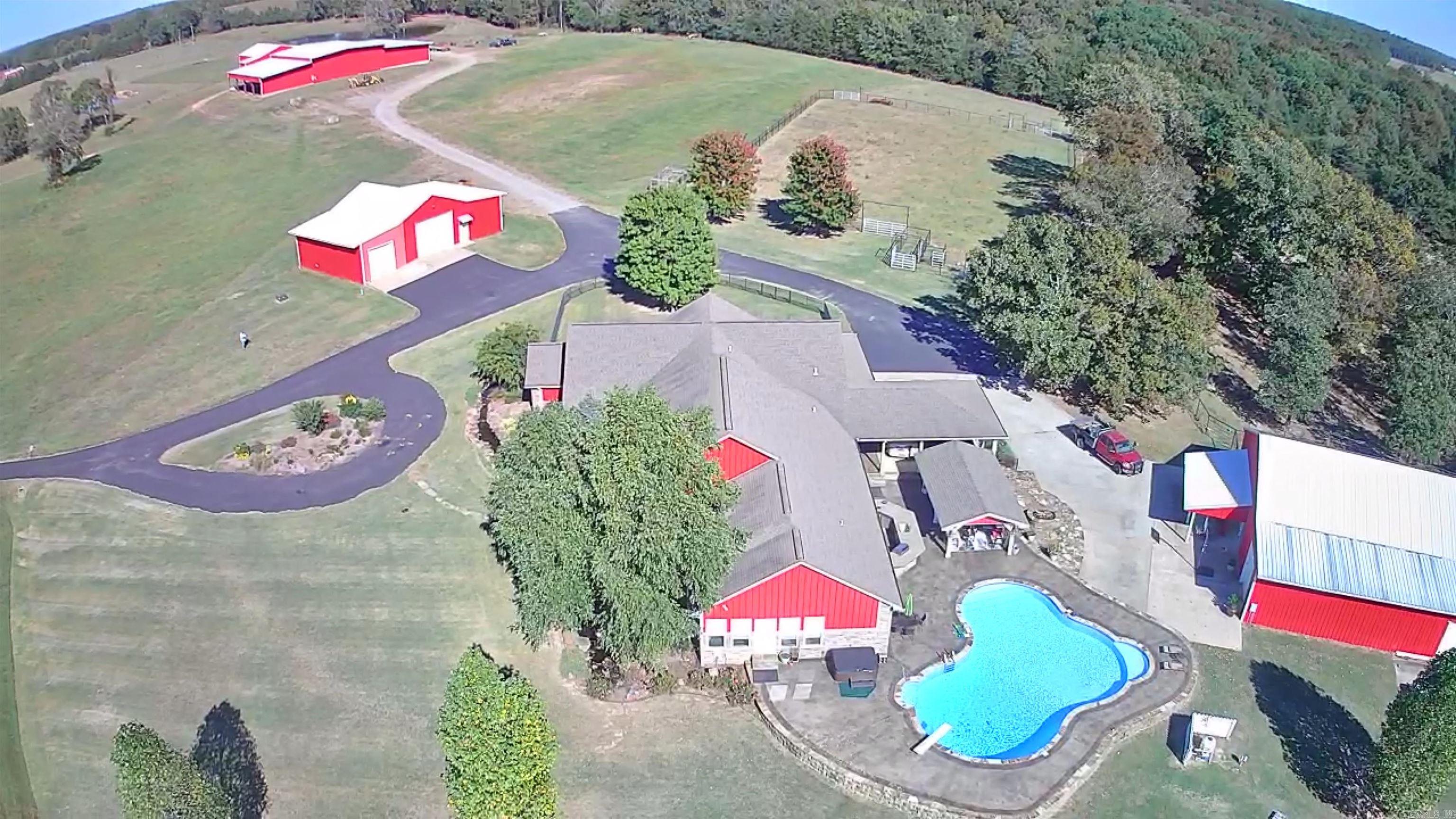 200 Happy Trails Property Photo 3