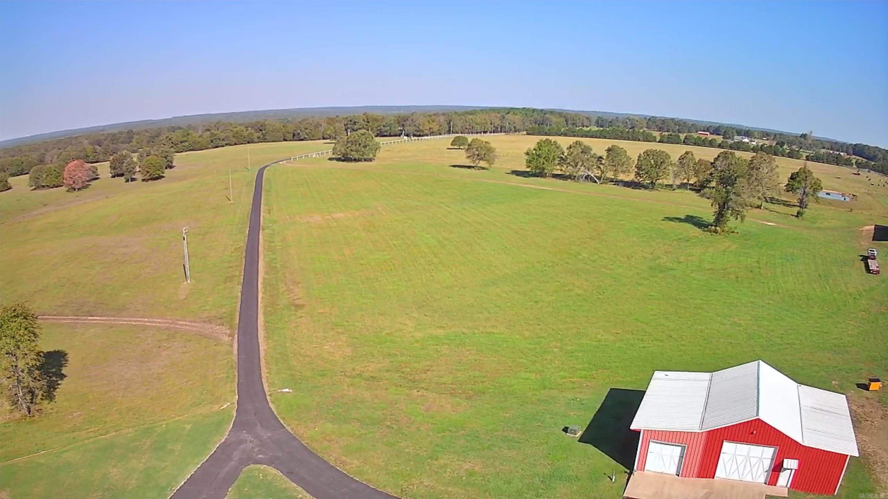 200 Happy Trails Property Photo 7