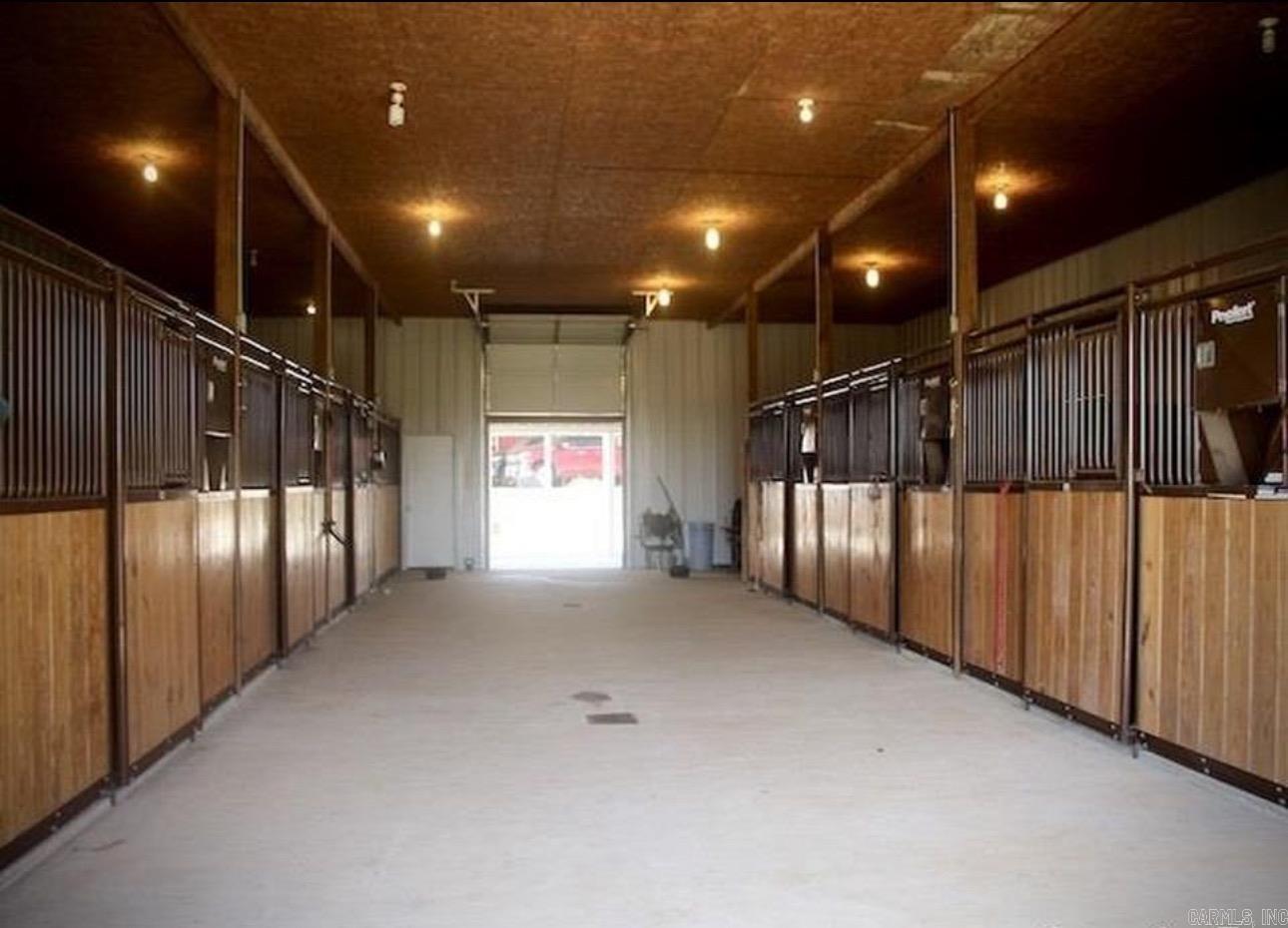 200 Happy Trails Property Photo 10