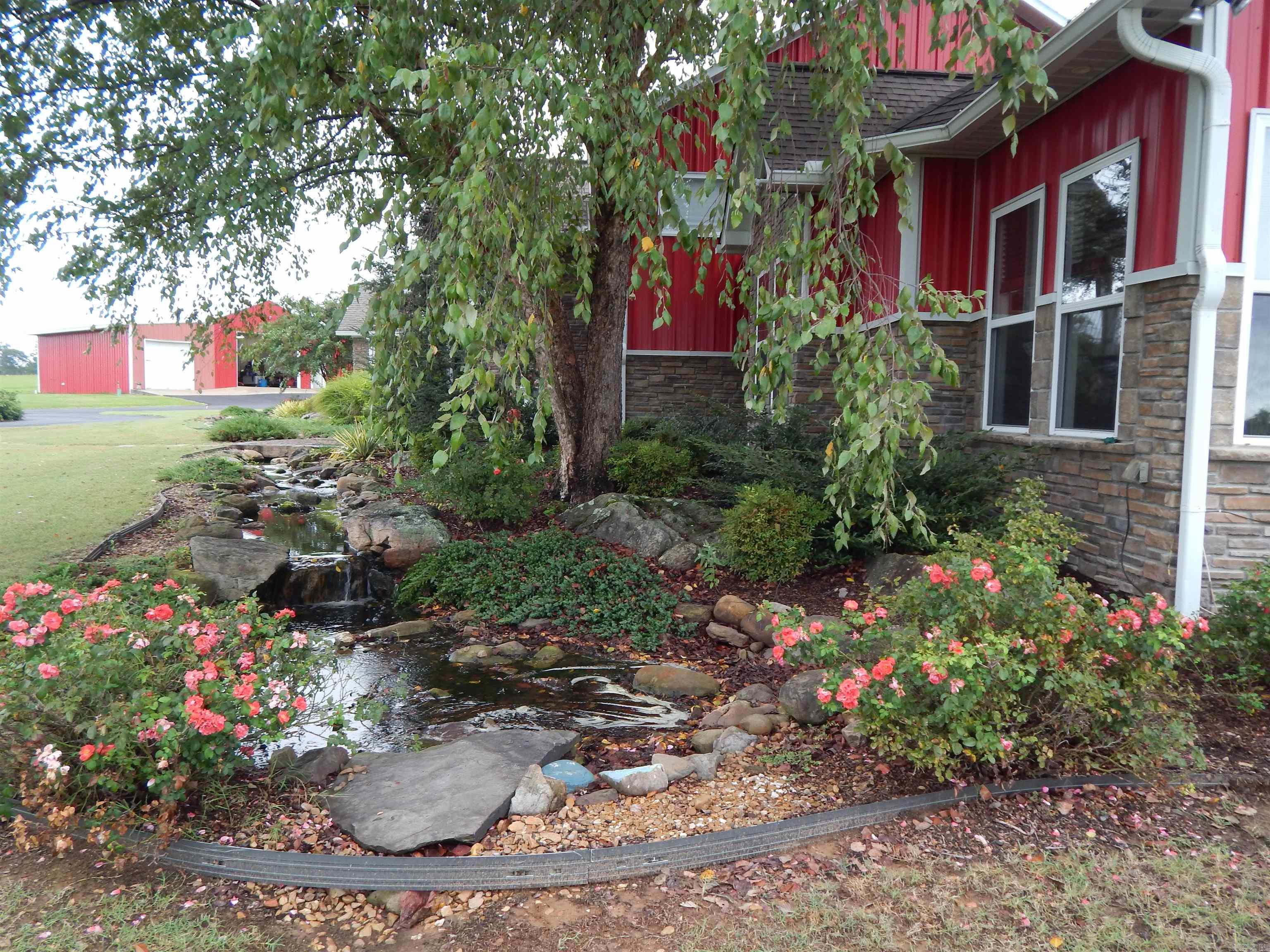 200 Happy Trails Property Photo 16