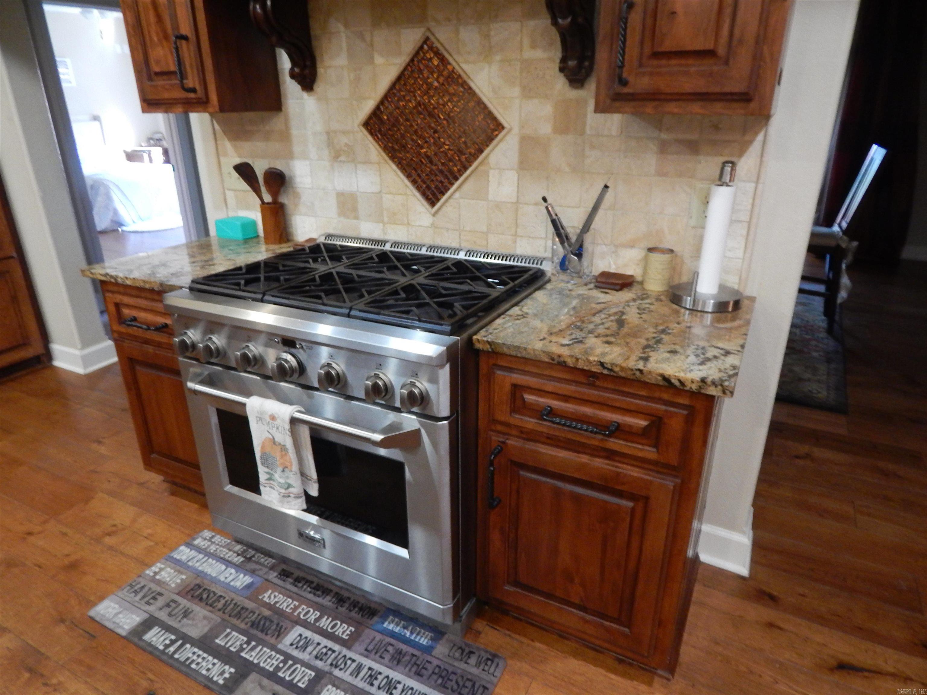 200 Happy Trails Property Photo 23