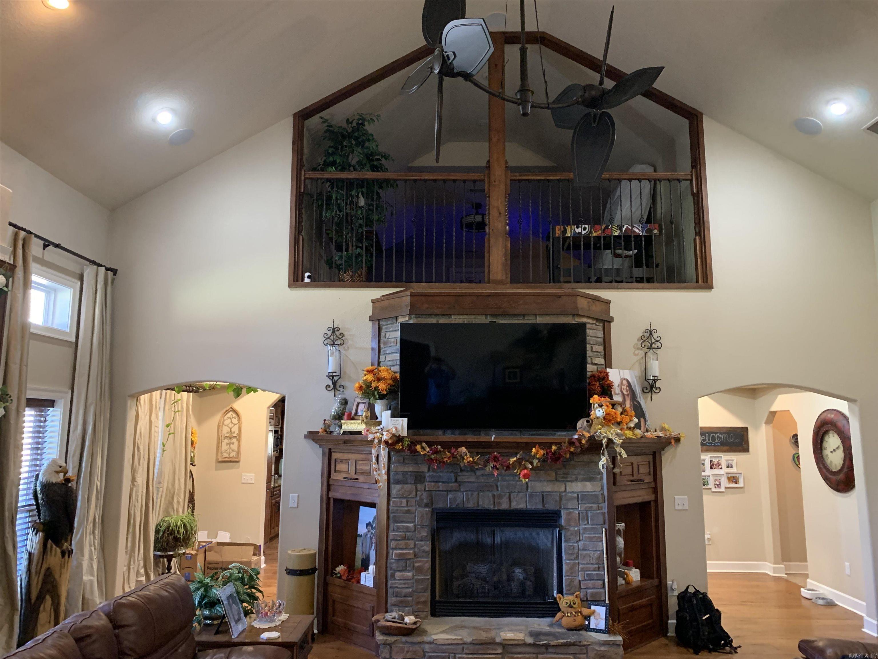 200 Happy Trails Property Photo 29