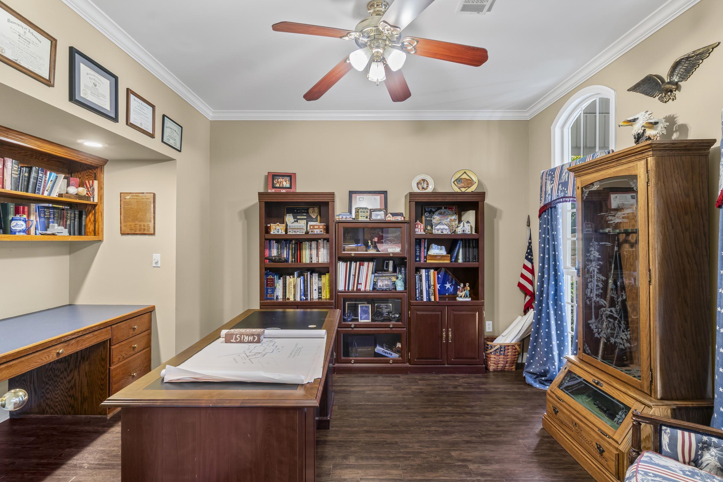 100 Deerwood Drive Property Photo 8