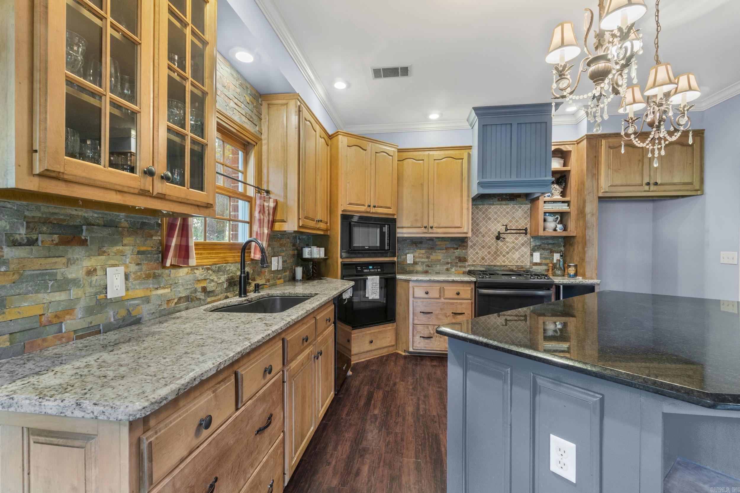100 Deerwood Drive Property Photo 19