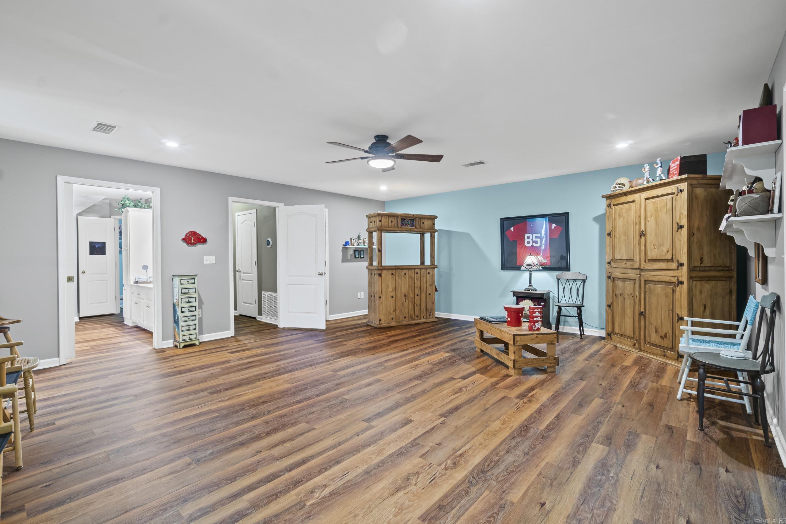 100 Deerwood Drive Property Photo 31