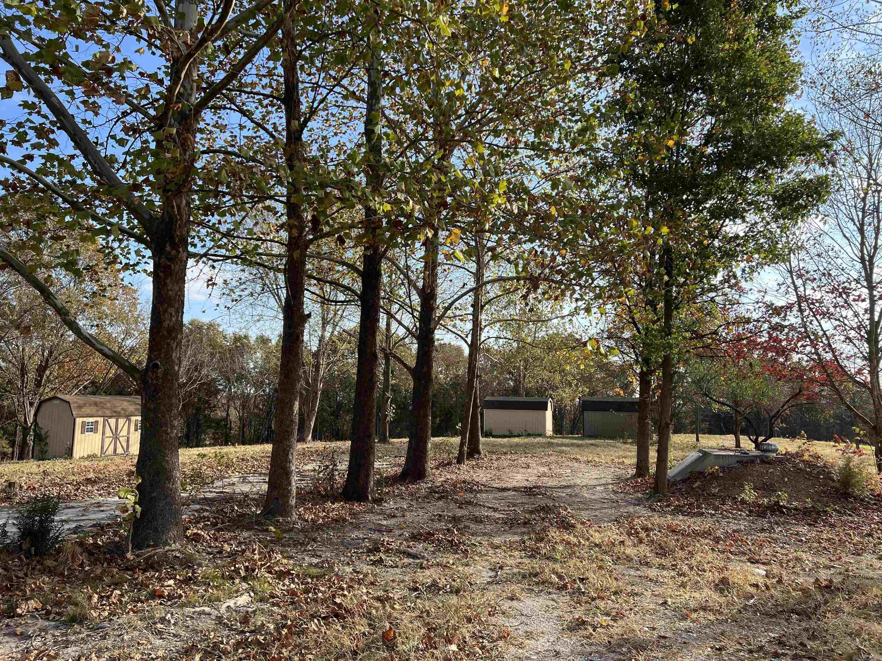 2758 N Center Loop Property Photo 3