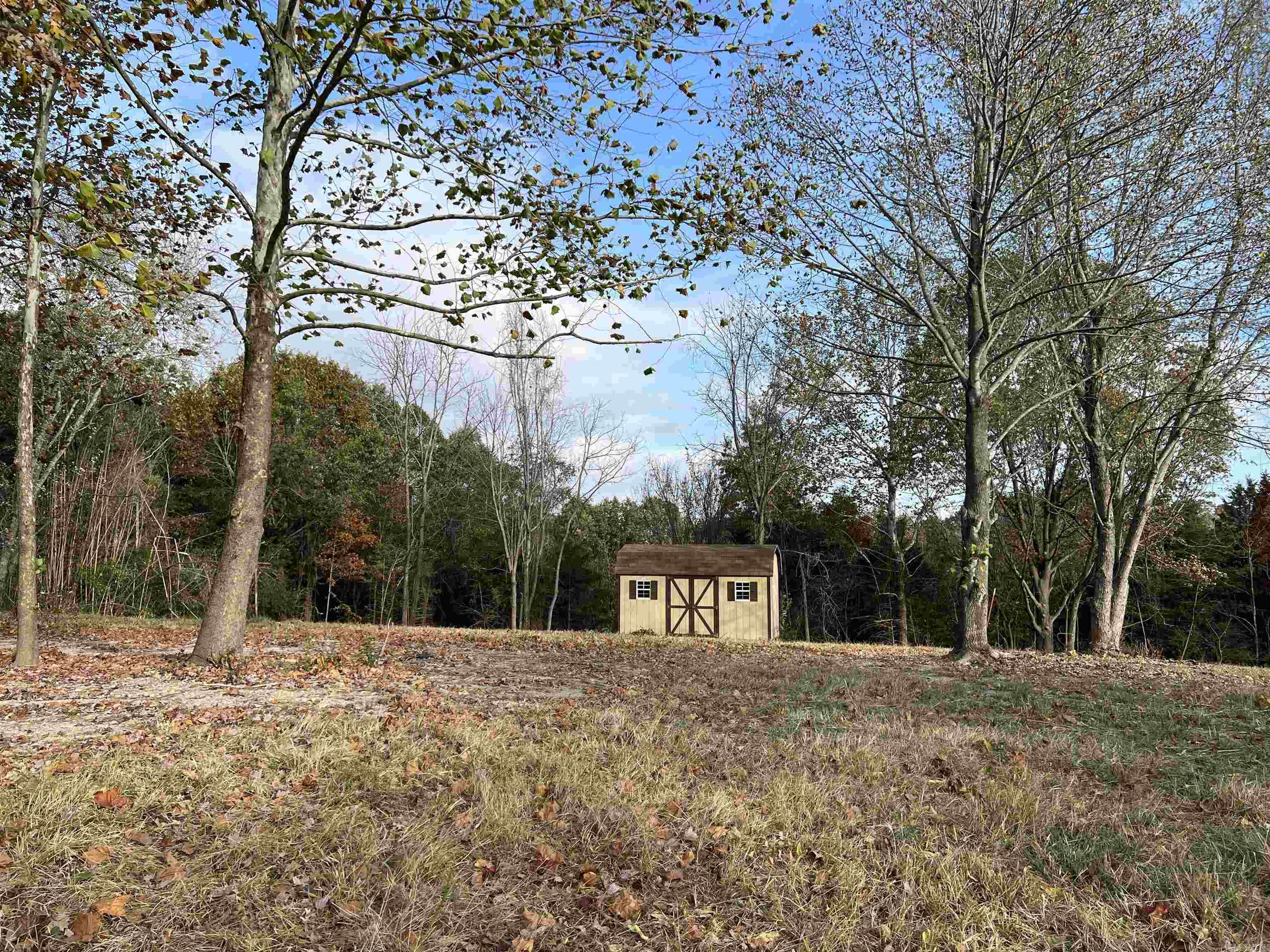 2758 N Center Loop Property Photo 4