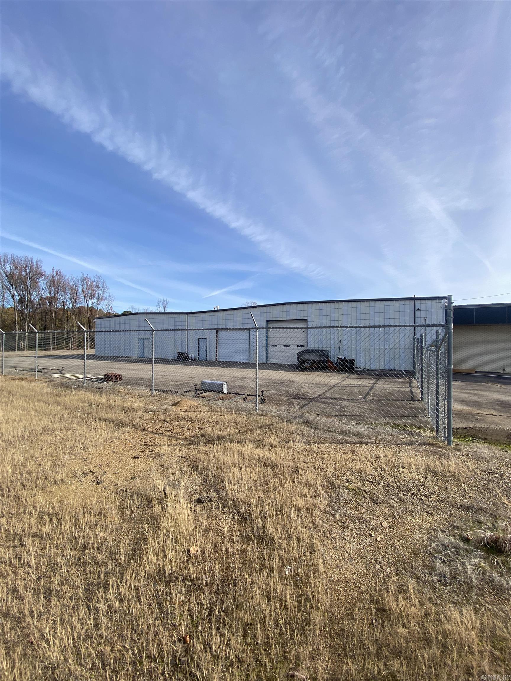 1215 E Broadway Property Photo 8