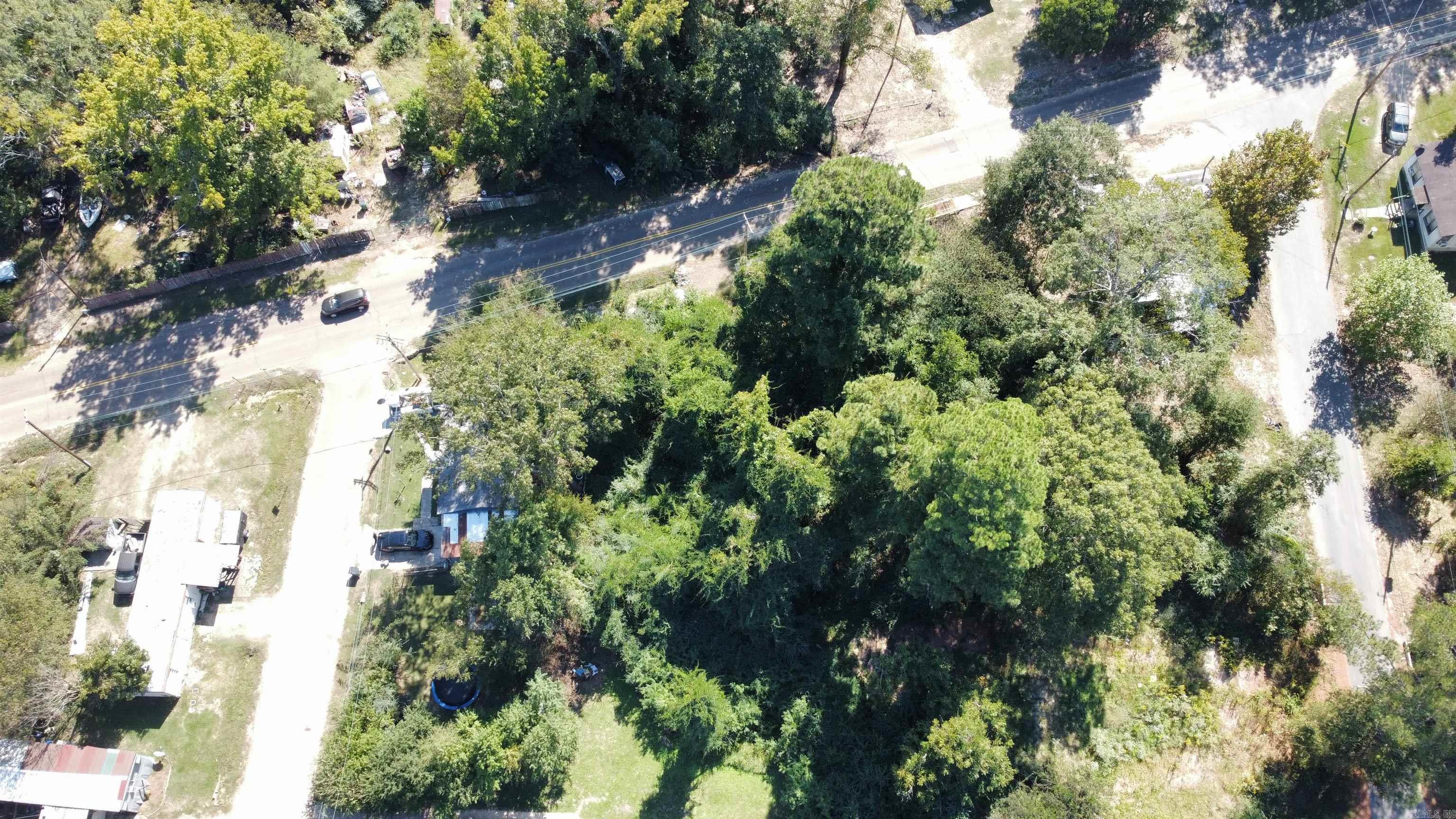 1310 Champagnolle Property Photo 3