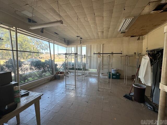 501 Sw Front Street Property Photo 4