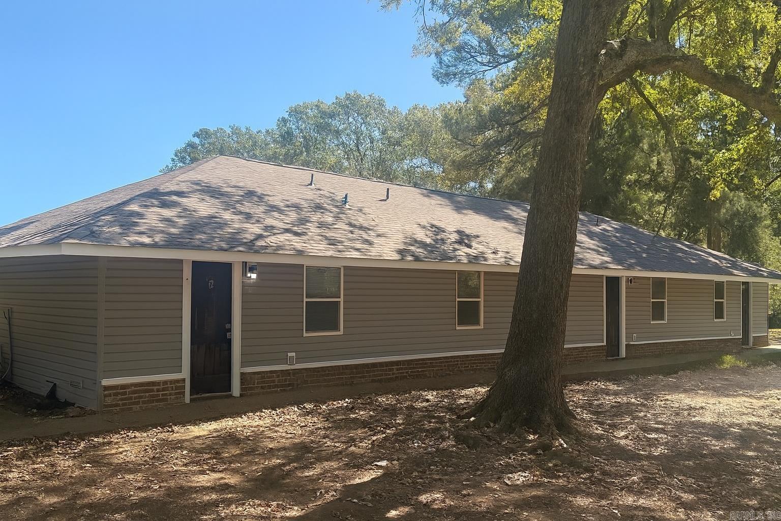 6013 Windham Avenue Property Photo 1