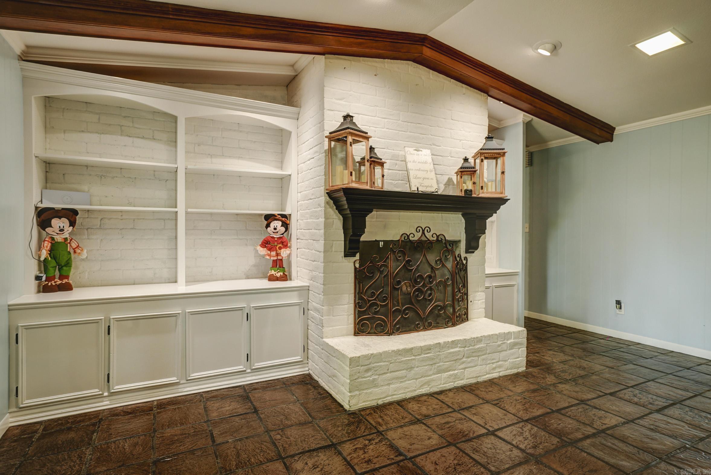 339 County Road 4315 Property Photo 4