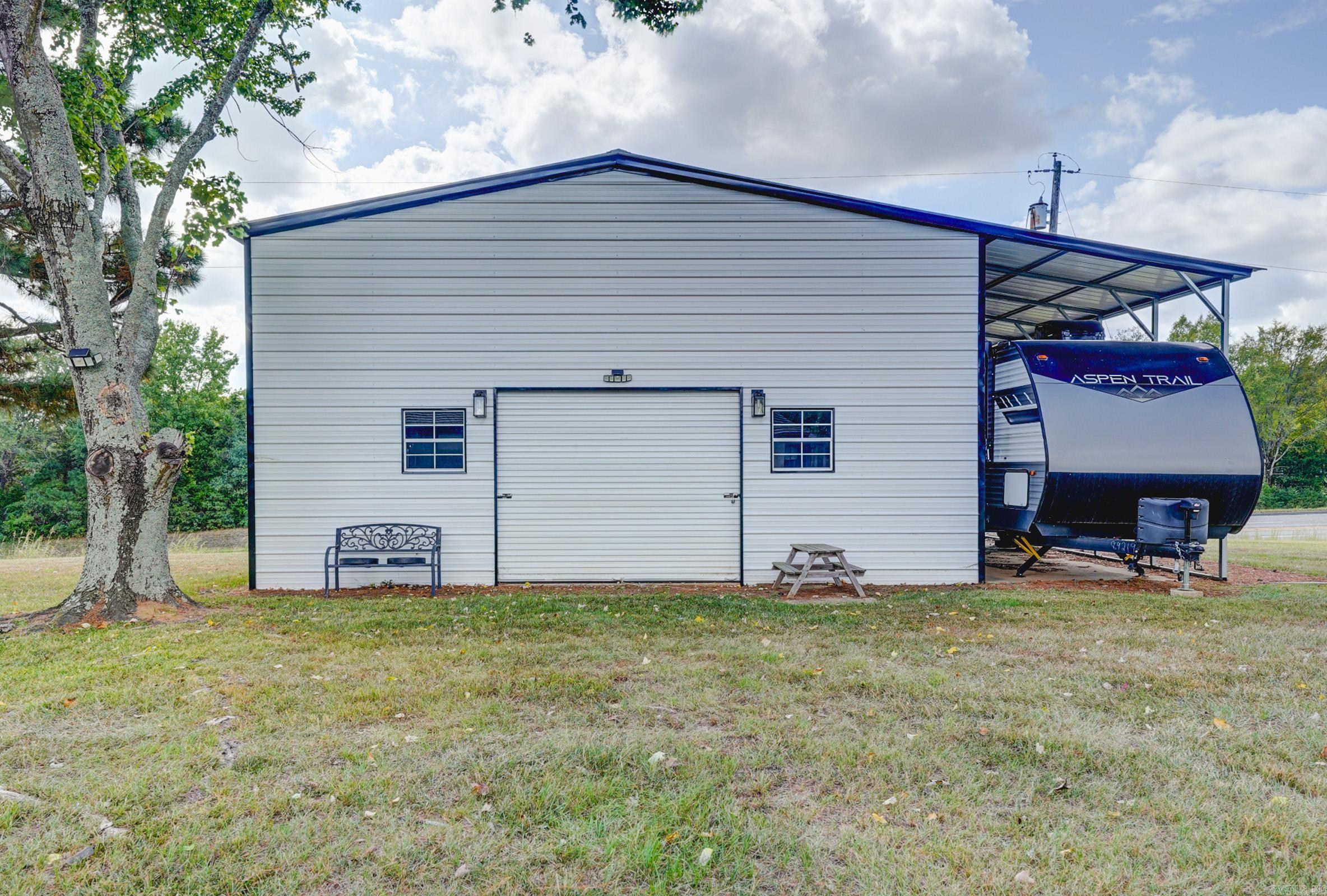 339 County Road 4315 Property Photo 39