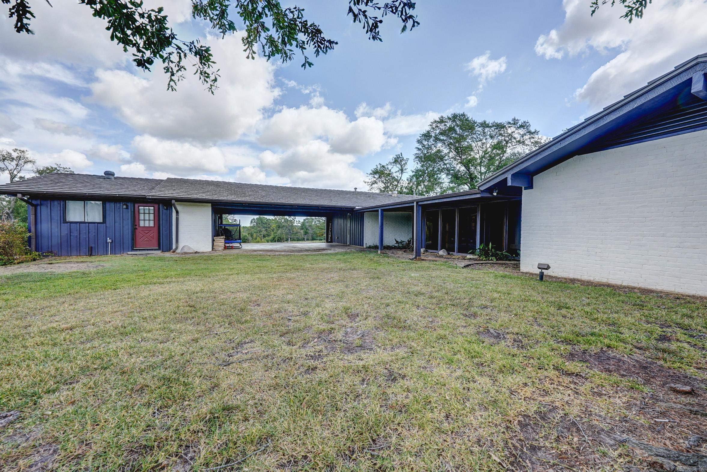 339 County Road 4315 Property Photo 41