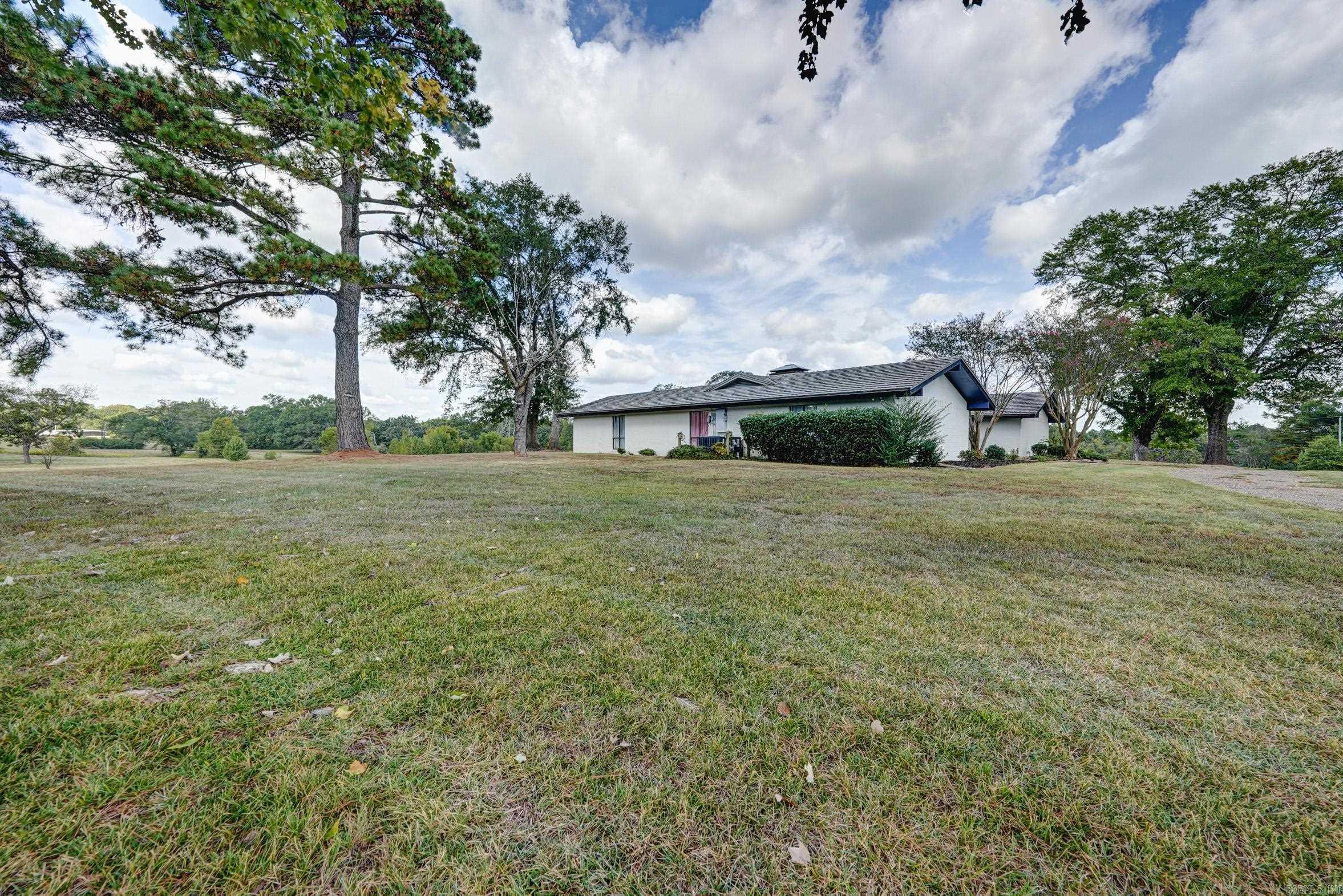 339 County Road 4315 Property Photo 42