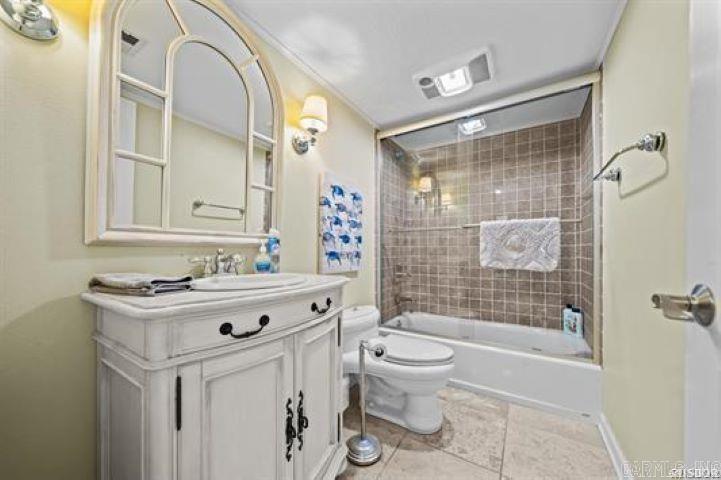 120 Catalina Circle 9d Property Photo 17