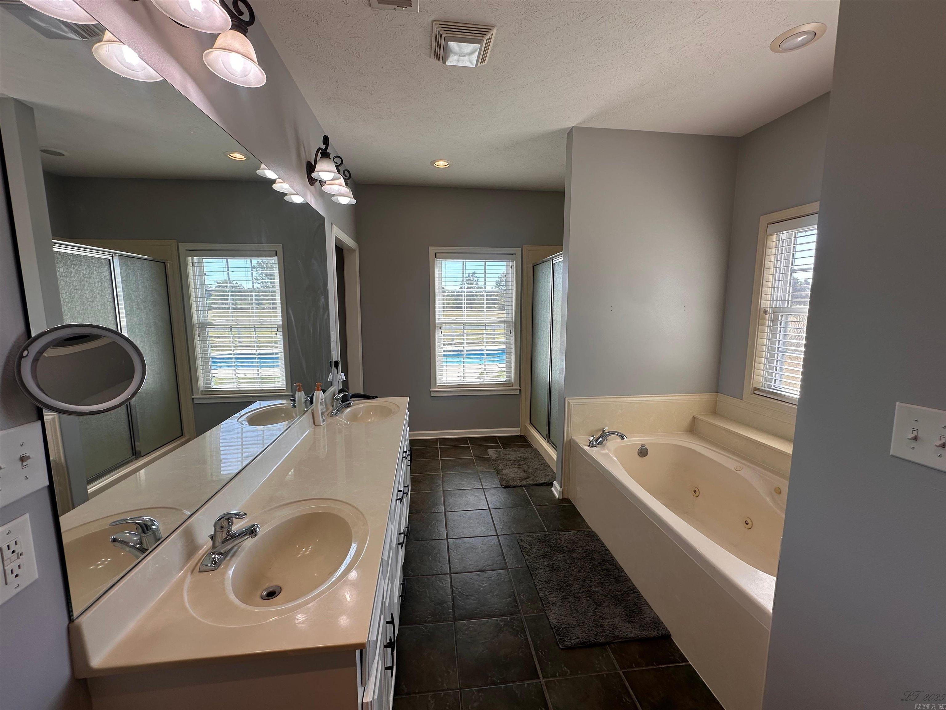 3451 Tippit Road Property Photo 23