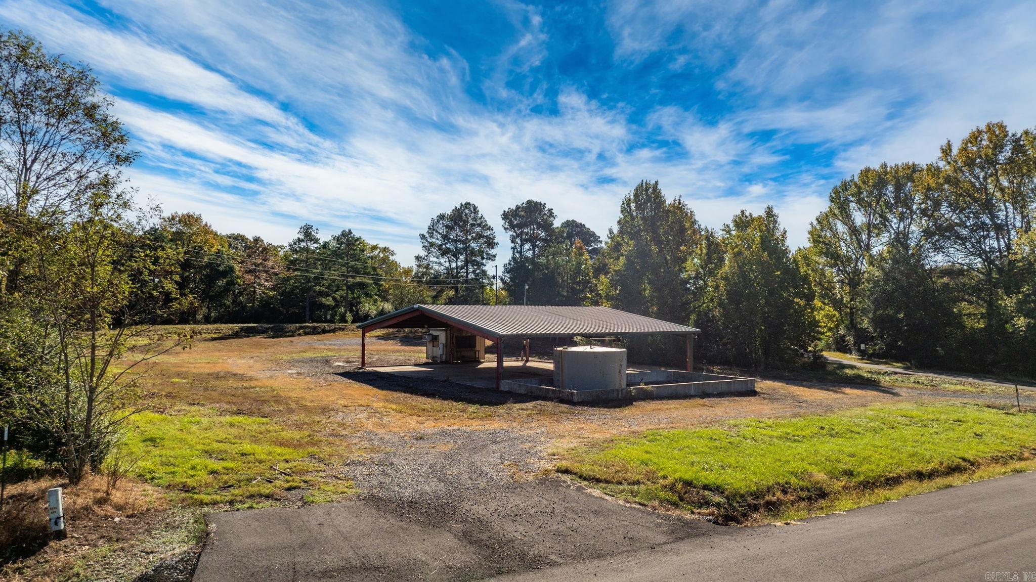 9 Cherokee Road Property Photo 3
