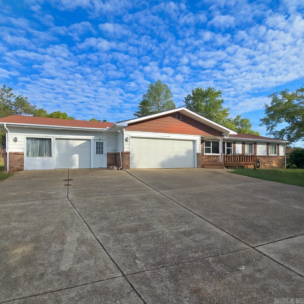 608 Broadmoor Property Photo 1