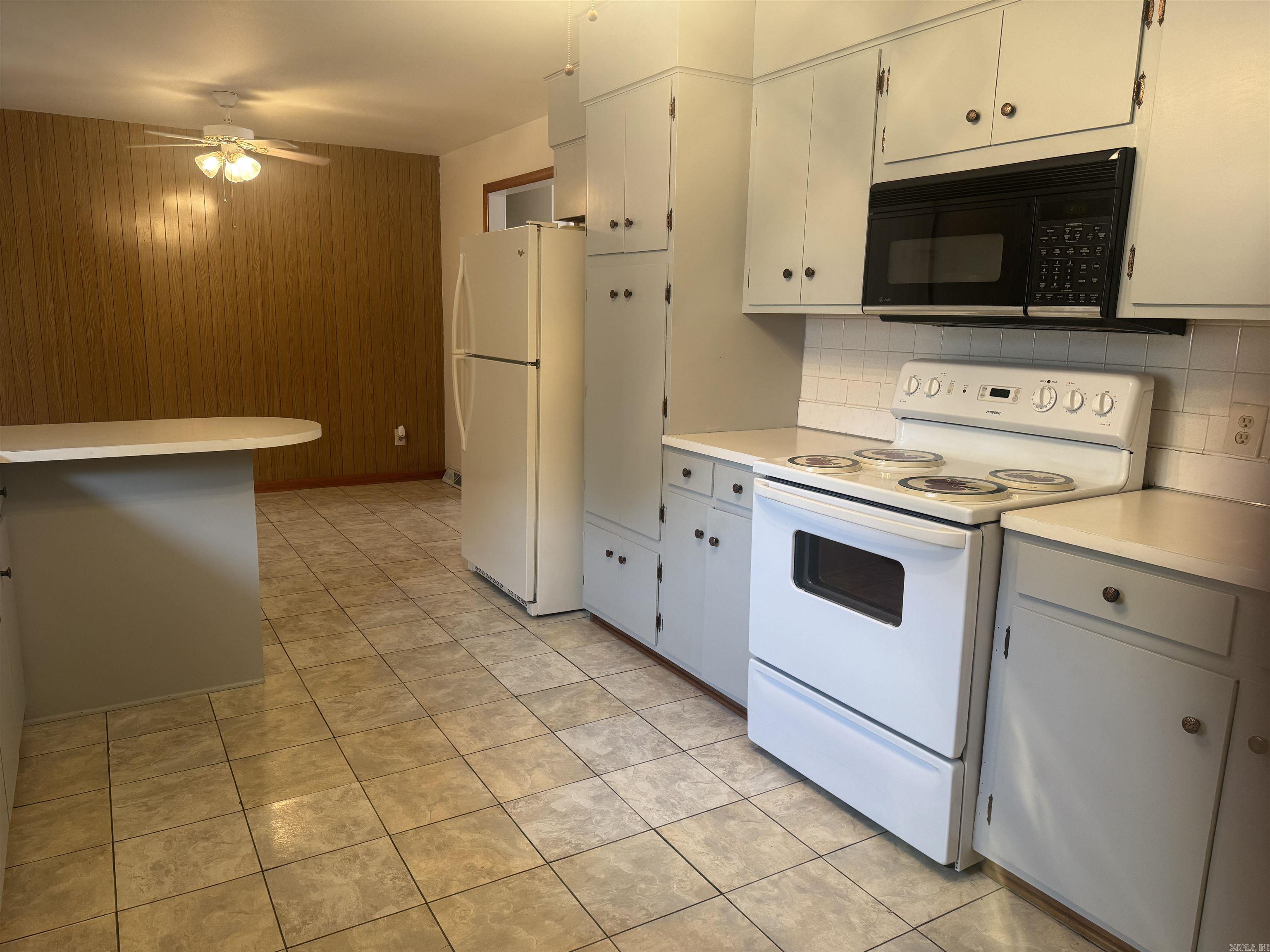 608 Broadmoor Property Photo 27