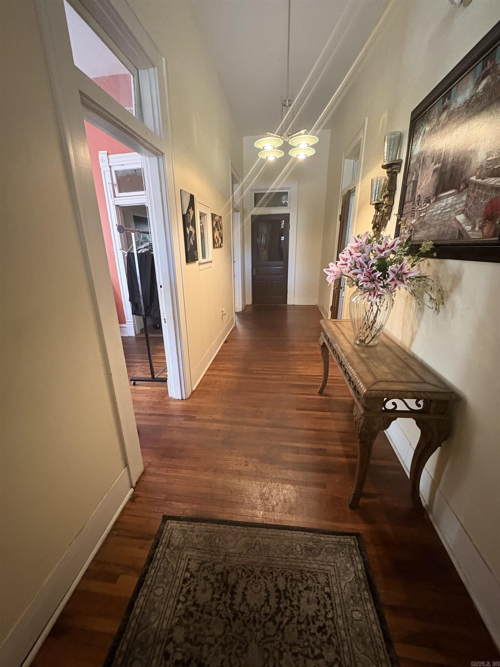 1715 Main Property Photo 4