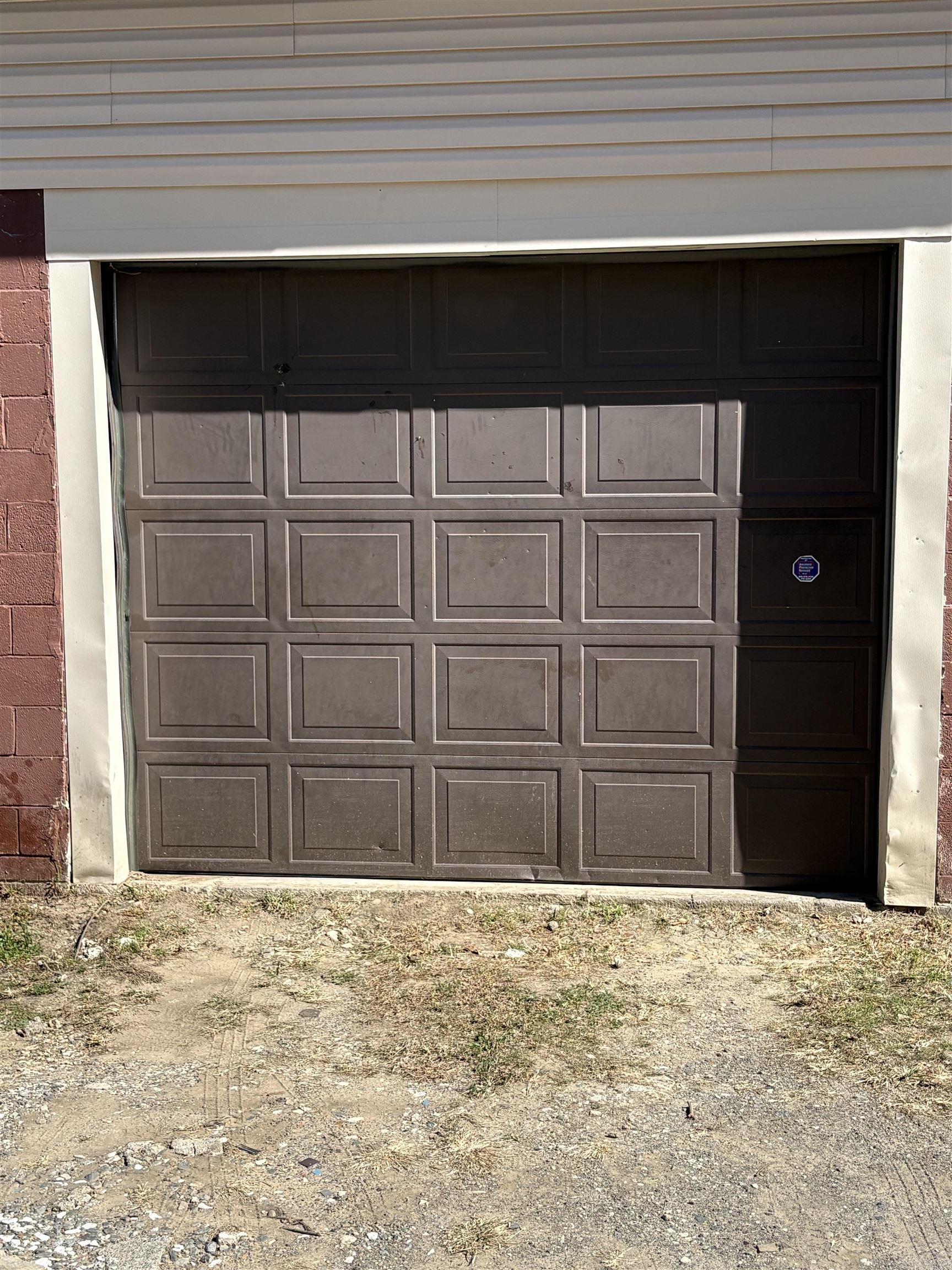1715 Main Property Photo 25