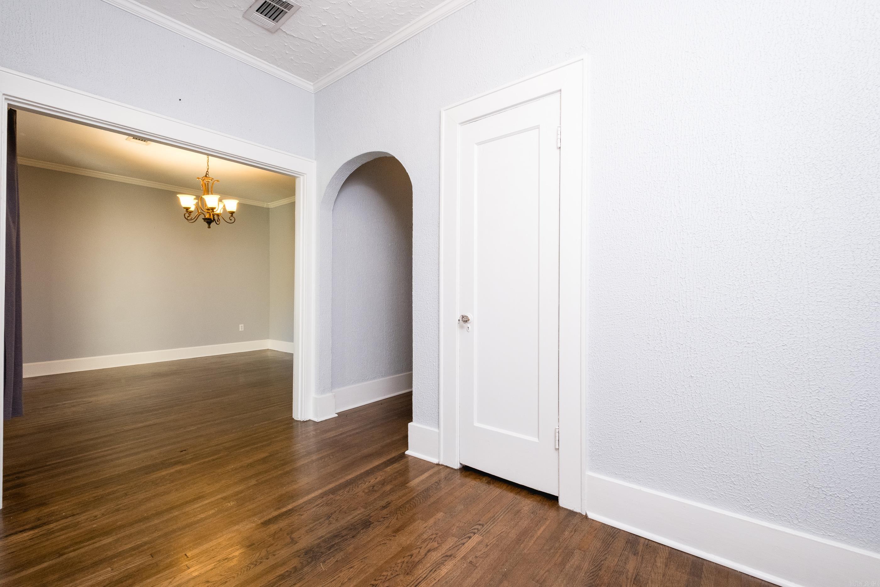 1324 Skyline Drive Property Photo 7