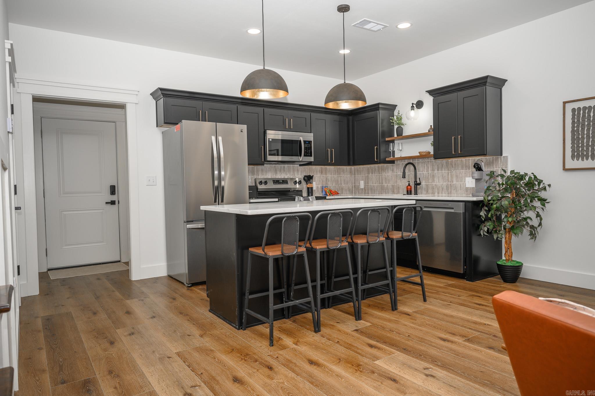918 Reine Street Property Photo 45