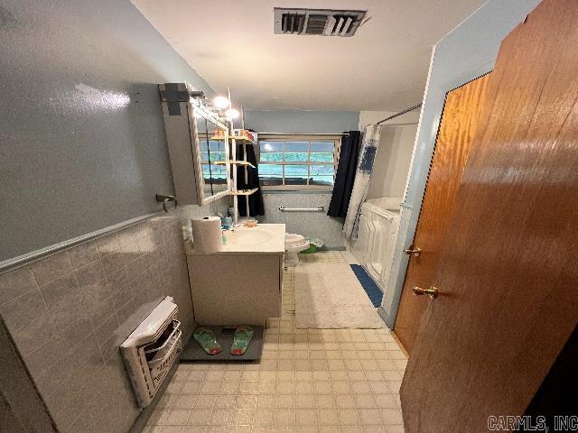 2213 Dennison Street Property Photo 5