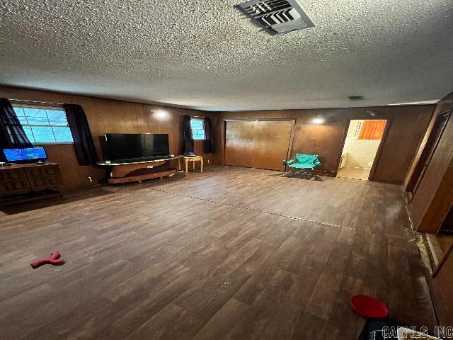 2213 Dennison Street Property Photo 7