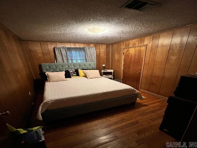 2213 Dennison Street Property Photo 10