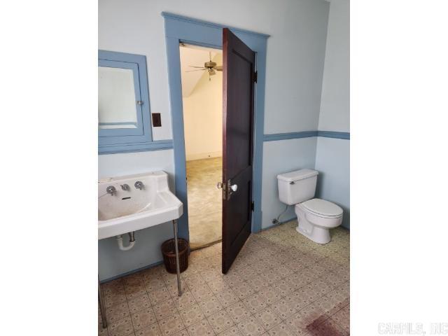 505 W Washington Property Photo 10