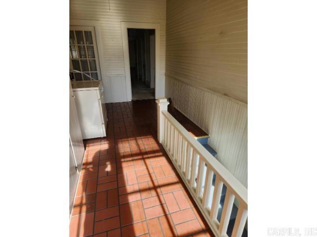 505 W Washington Property Photo 16