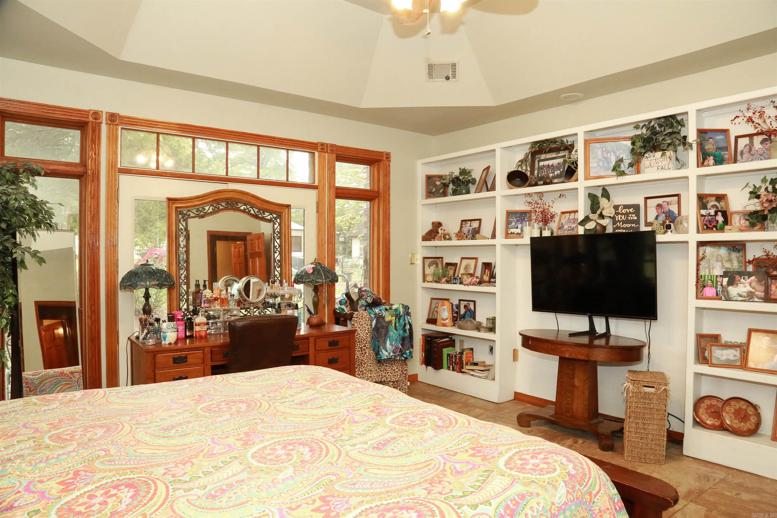 10812 Bay Ridge Drive Property Photo 12