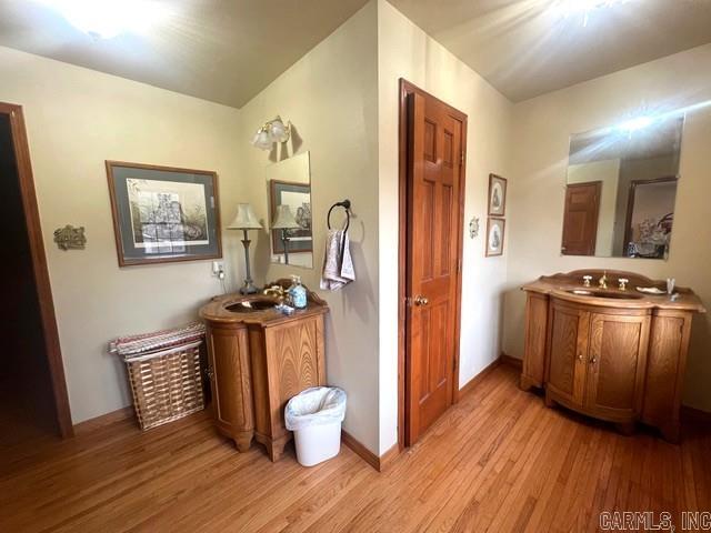 10812 Bay Ridge Drive Property Photo 18