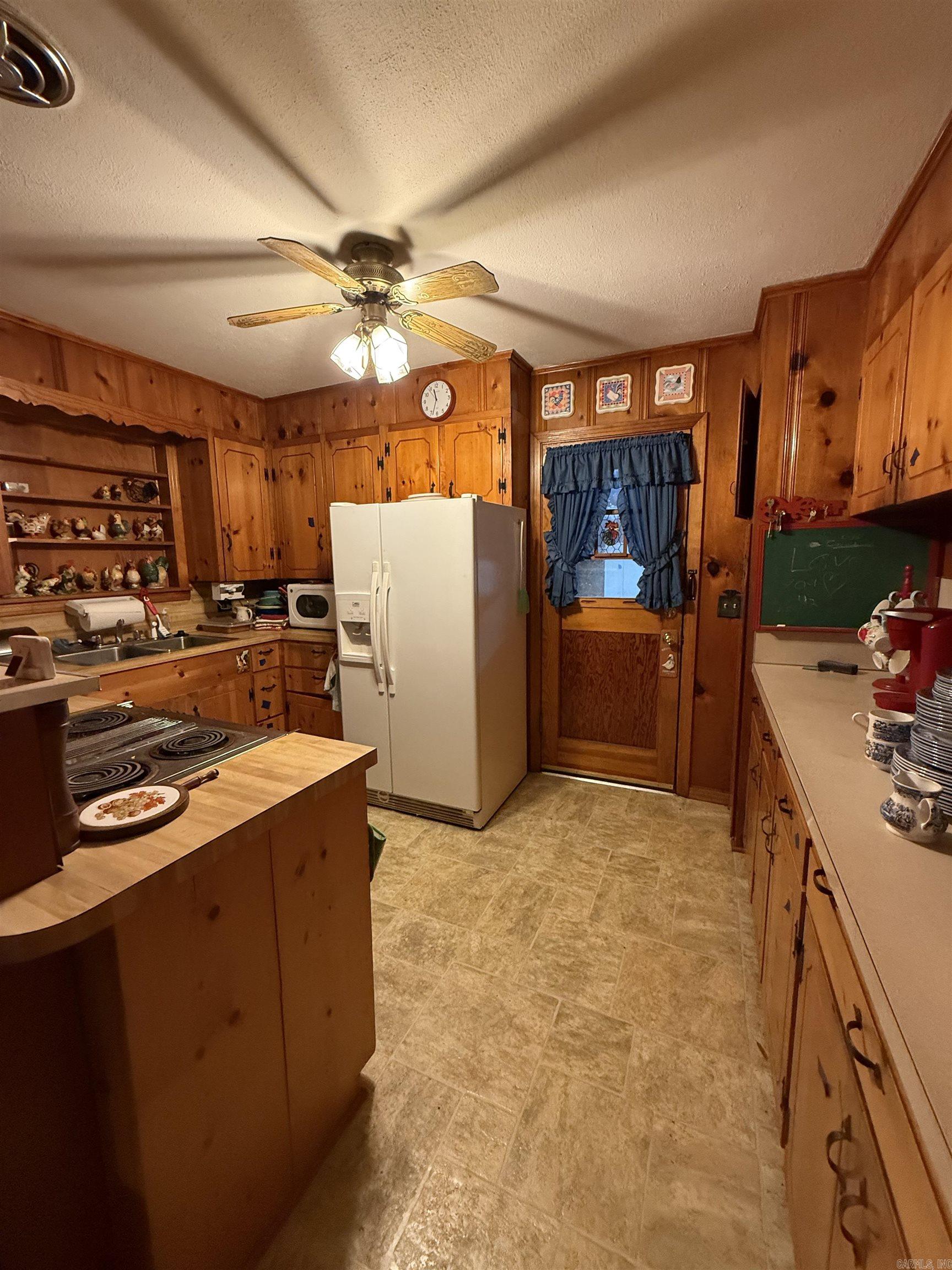 904 3rd Avenue Property Photo 10
