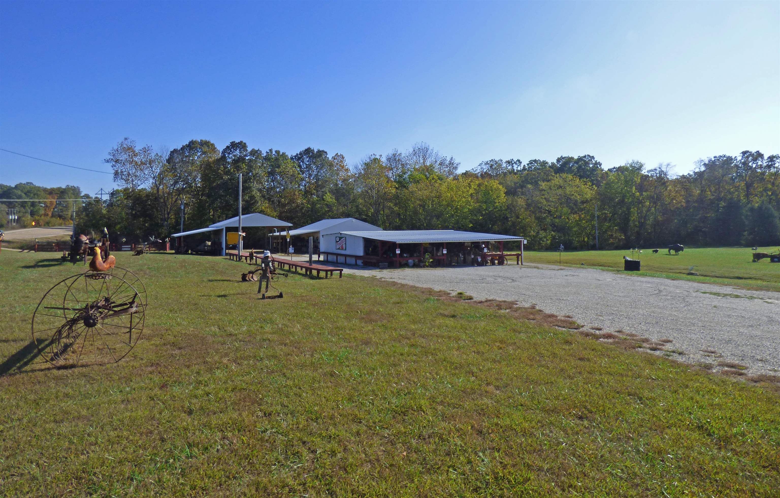 648 Hwy 62-412 Property Photo 8