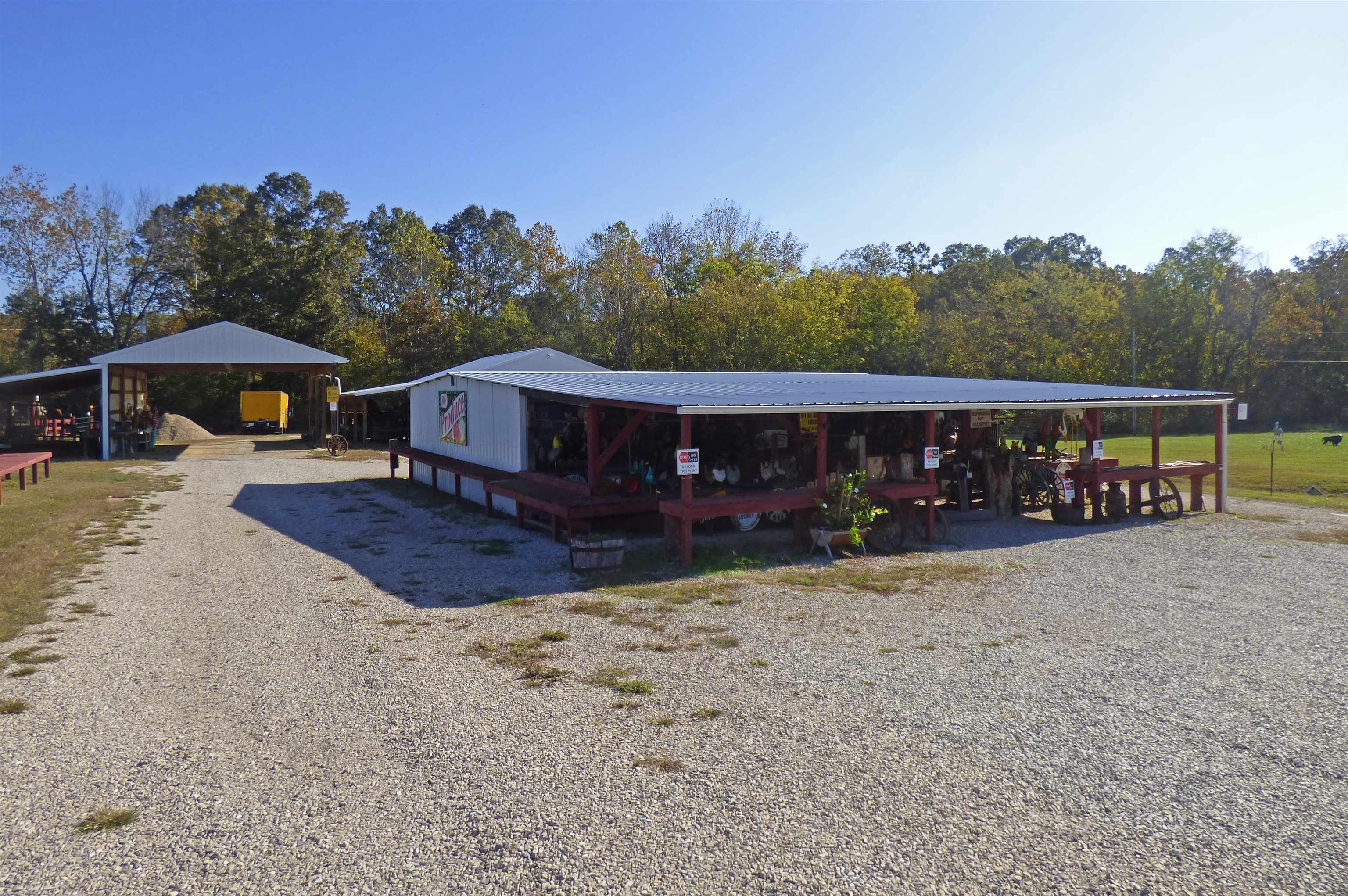 648 Hwy 62-412 Property Photo 10