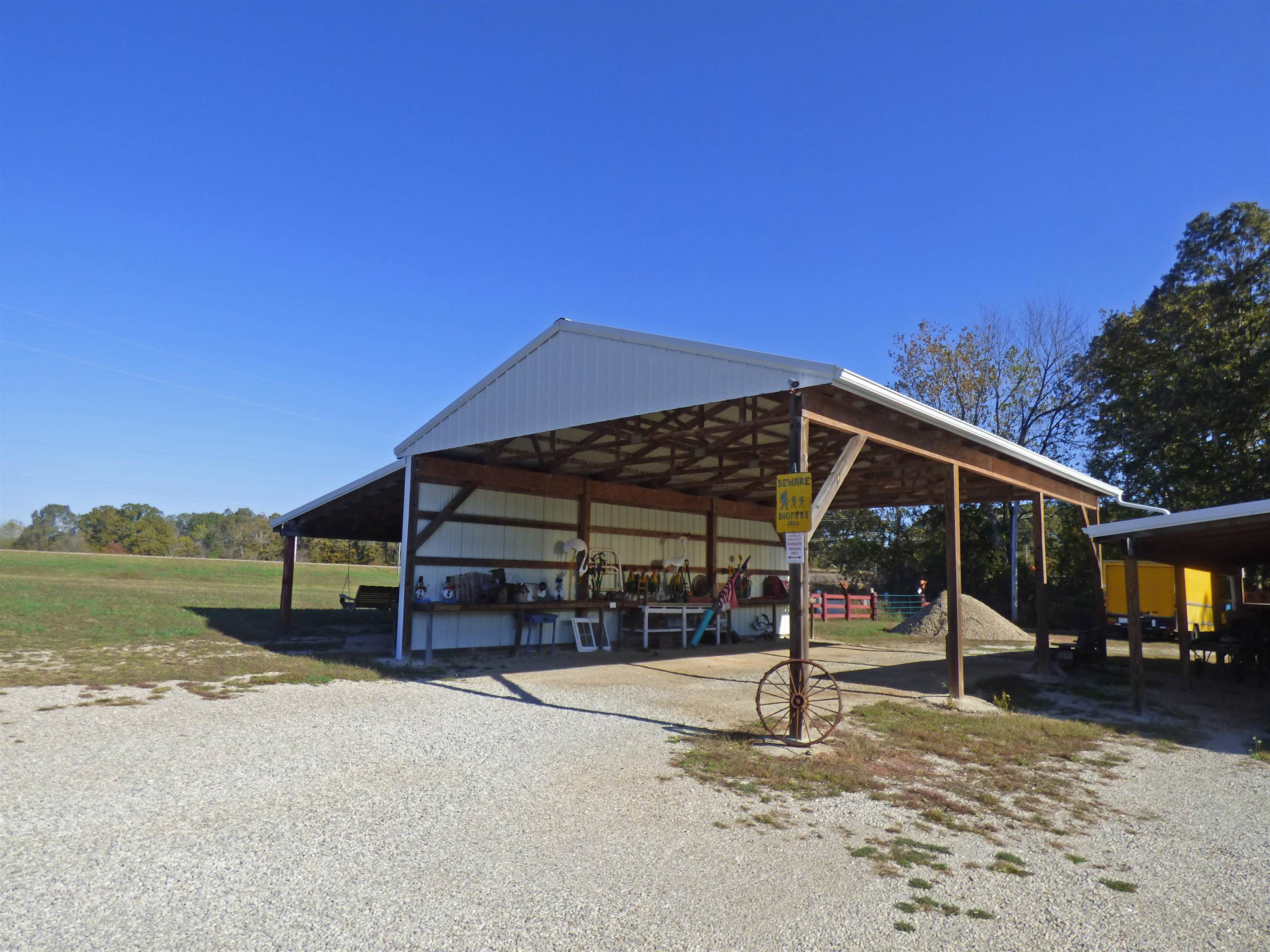 648 Hwy 62-412 Property Photo 14