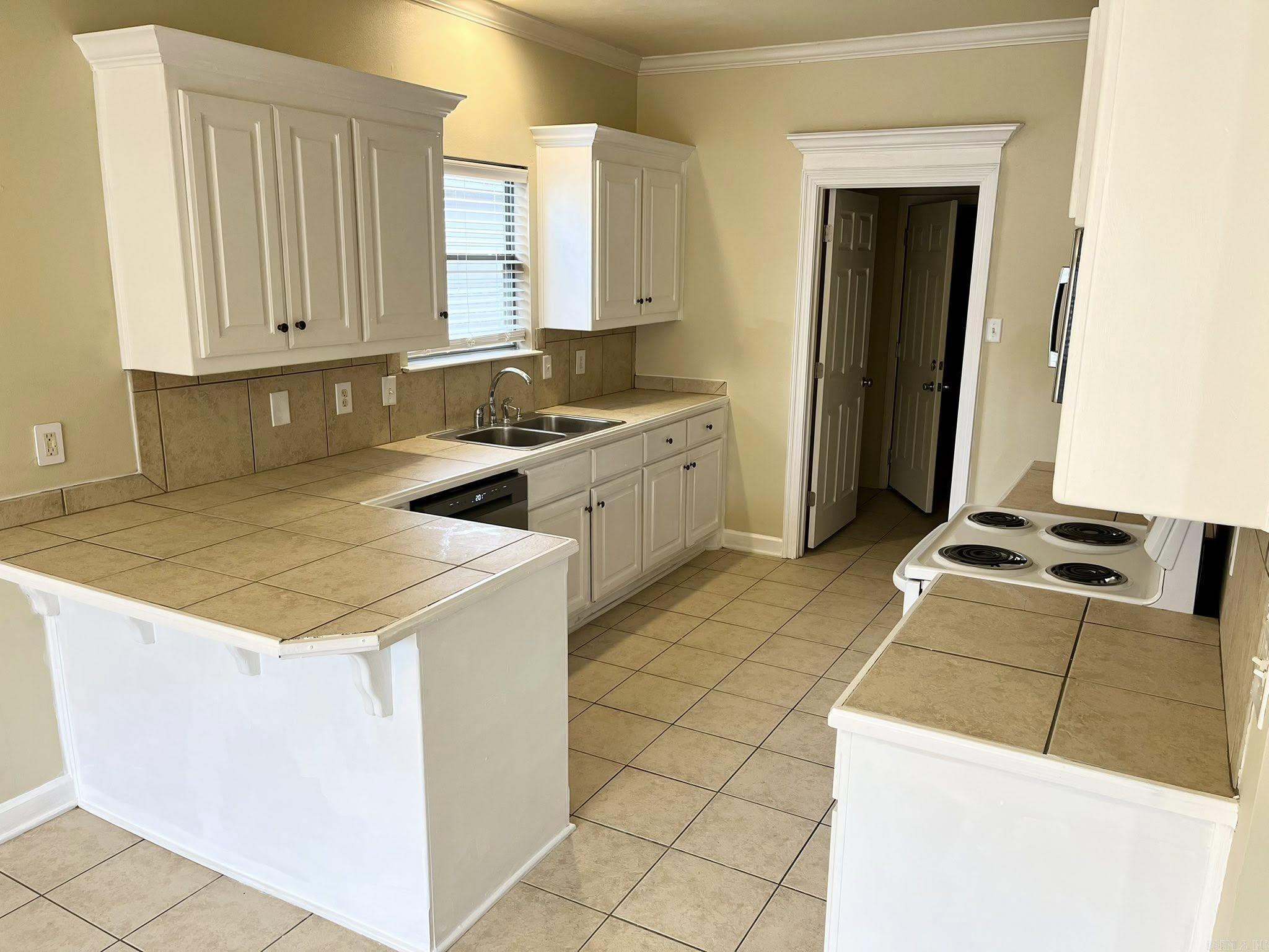 23 Chateaus Lane Property Photo 4
