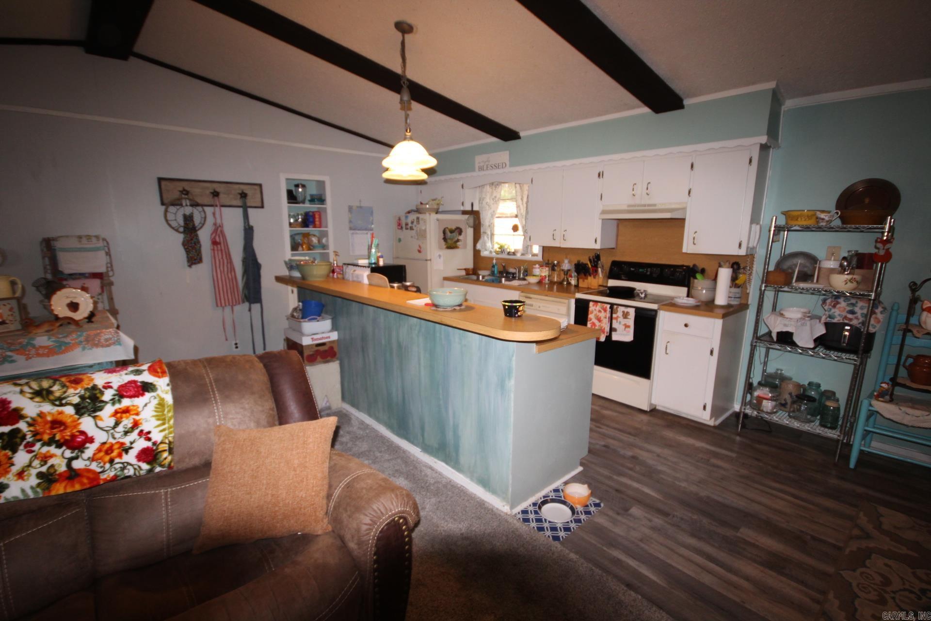 104 Sunset Drive Property Photo 3