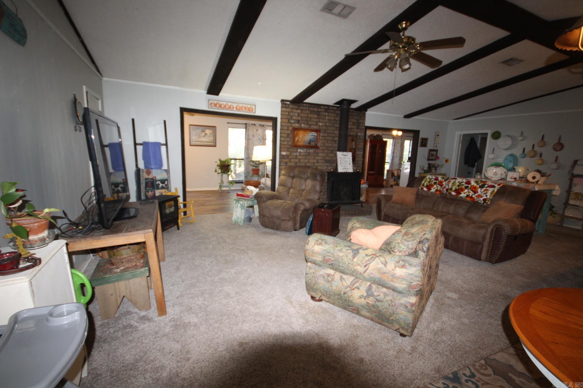 104 Sunset Drive Property Photo 6