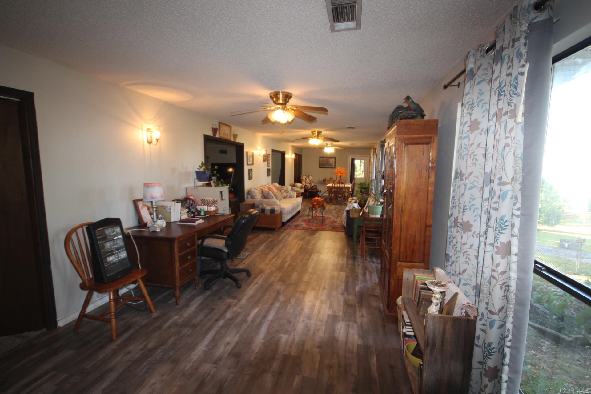 104 Sunset Drive Property Photo 8