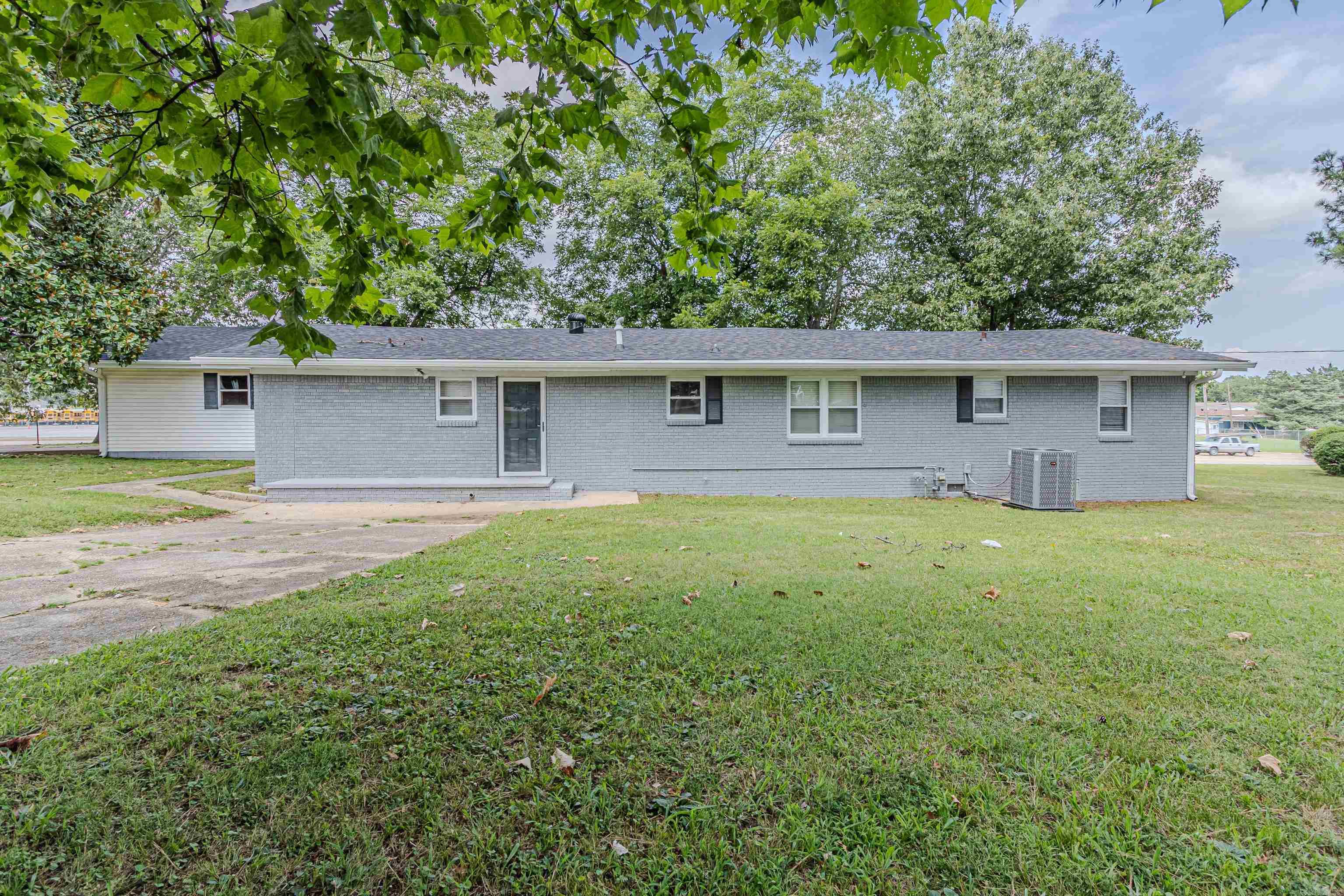 4908 W Kingshighway Property Photo 27