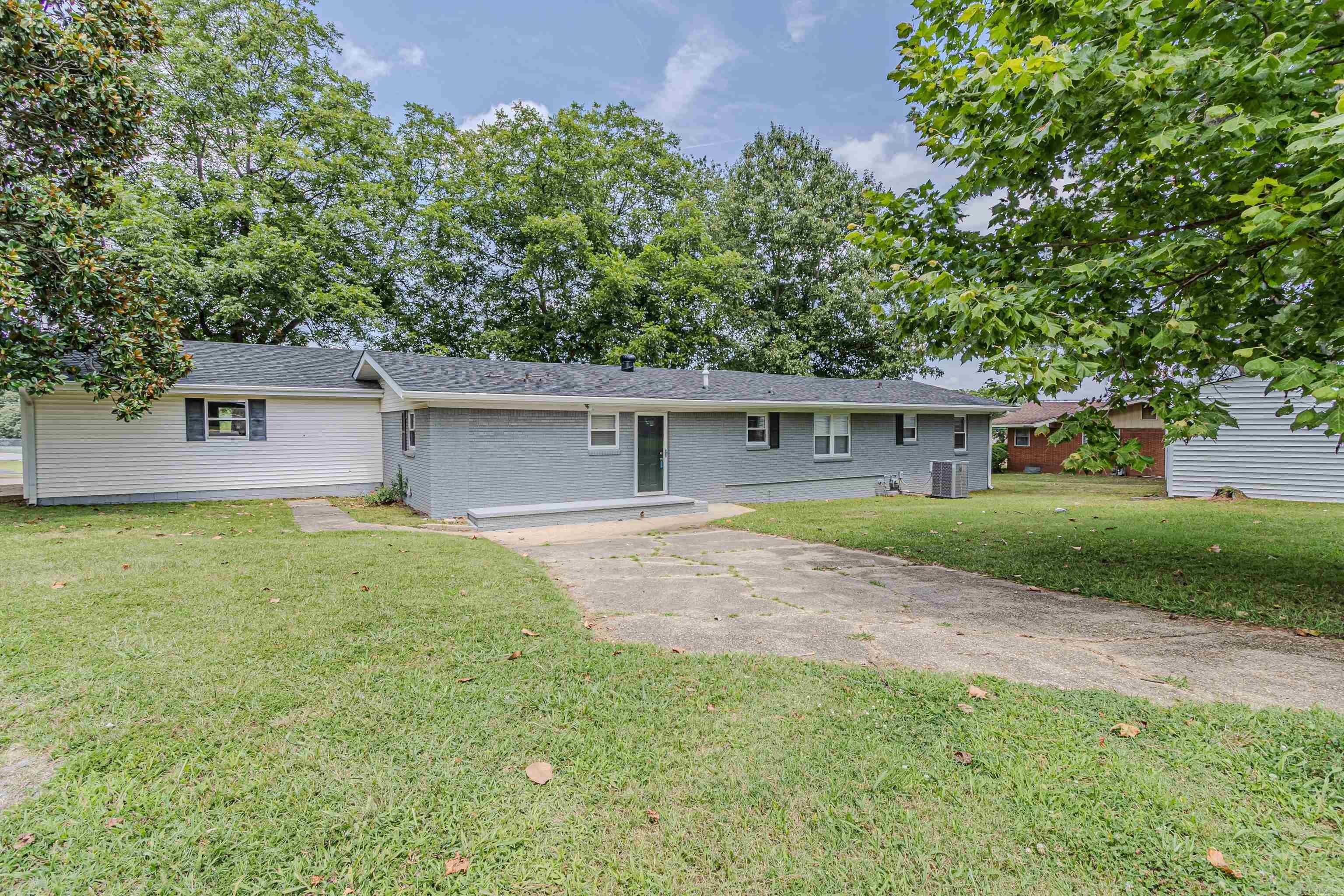 4908 W Kingshighway Property Photo 28