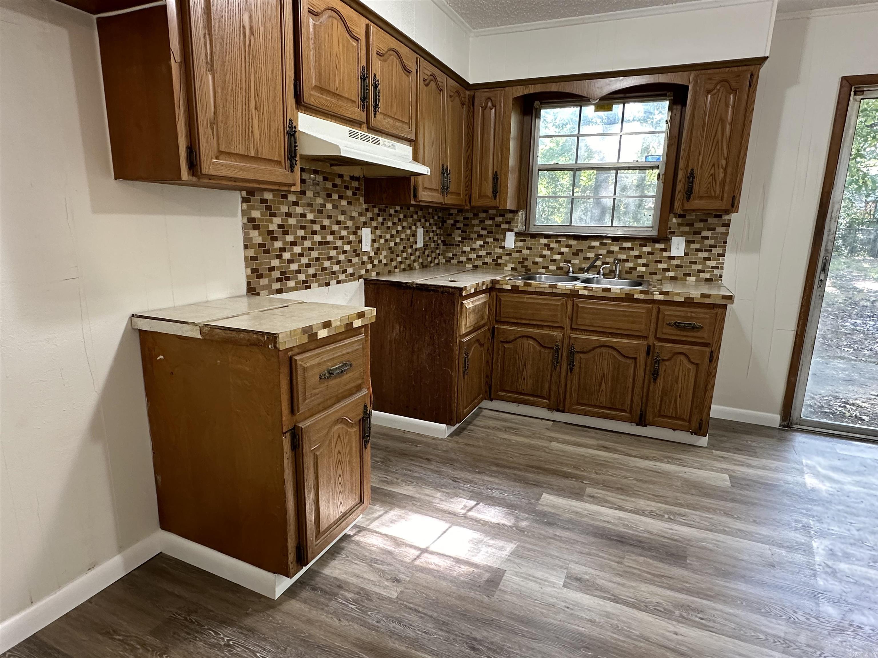 9615 Comstock Road Property Photo 4
